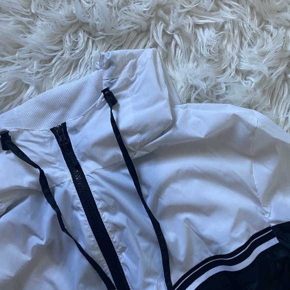 Fashion nova windbreker - Picture 2 of 4